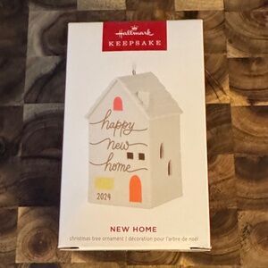 Hallmark Keepsake White and Gold New Home Ornament